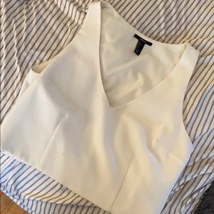 White fitted crop top